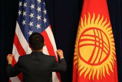 Россия проигрывает Соединенным Штатам в Киргизии по всем статьям — эксперт