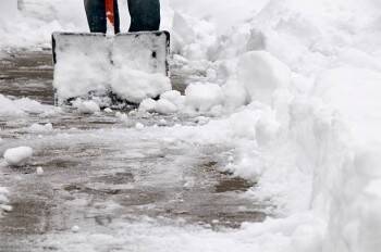 Коммунальщикам Вологды поручили уборку снега на бесхозных улицах