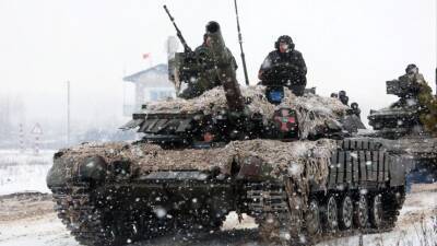 Лавров: РФ удивляет продолжение истерики Запада на тему «вторжения» на Украину