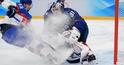 Стивен Кэмпфер - Патрик Рыбар - "Вот, что бывает, когда играешь плохо": Сборная США по хоккею вылетела с Олимпиады (фото, видео) - focus.ua - США - Украина - Пекин - Словакия