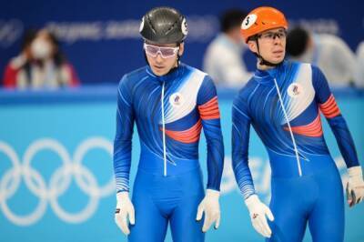 Мужская сборная РФ по шорт-треку стала четвертой в эстафете на ОИ в Пекине