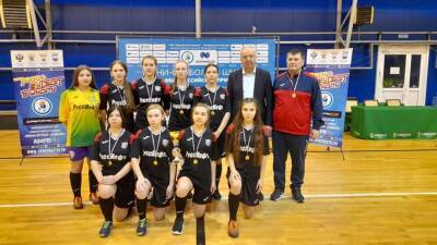 Школьницы из Новоспасского стали лучшими в мини-футболе