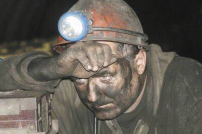 "Составы угля идут в Китай, а шахтеры живут все хуже"