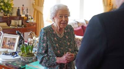 Елизавета II призналась в проблемах со здоровьем