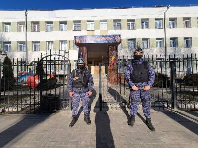 «Будете истекать кровью»: массовая эвакуация школьников прошла в Ростовской области из-за анонимного сообщения
