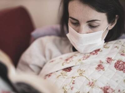 Доктор Комаровский: При лечении «омикрона» дома постельный режим не нужен