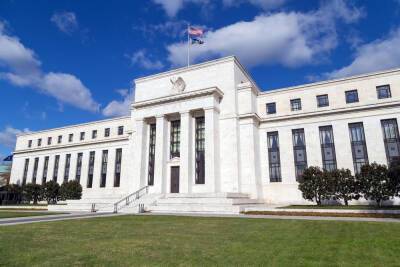 В ФРС заявили о готовности к более быстрому повышению ставок для сдерживания инфляции