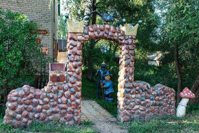 Сказочный двор в Смоленской области вошел в онлайн-эциклопедию необычных народных арт-объектов