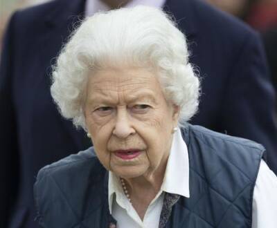 Mirror: Елизавета II пожертвовала два миллиона фунтов стерлингов фонду правозащитницы, обвинившей принца Эндрю в изнасиловании