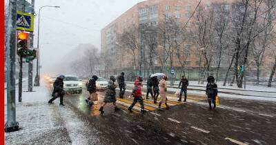 О сильном ветре в четверг предупредили жителей Москвы
