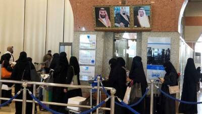 Эмансипация саудовских женщин становится необратимой: экспресс Мекка — Медина