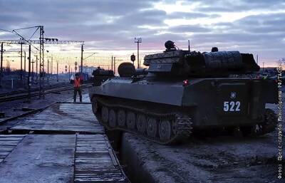 Командование отчиталось об уходе из Крыма десяти военных колонн ЮВО с опасными грузами