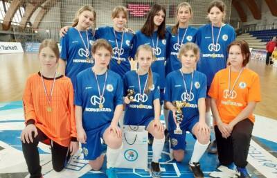 Юные спортсменки из села в Тверской области стали лучшими в ЦФО по мини-футболу