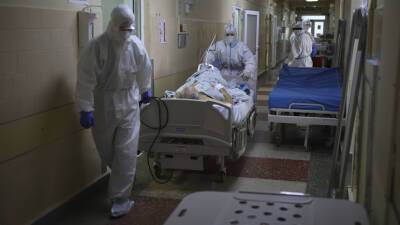 В России за сутки госпитализировали 18 090 человек с коронавирусом