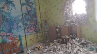 Боевики обстреляли Станицу Луганскую: снаряд попал в детсад, есть пострадавшие