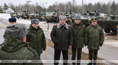 Воздушные бои, ракетные удары и десантники. Что продемонстрировали Лукашенко на учении "Союзная решимость"