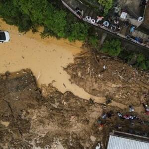 В Бразилии более 100 человек стали жертвами наводнений. Видео