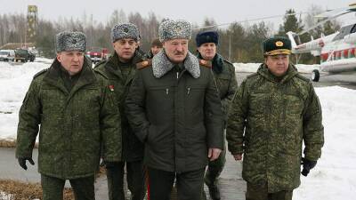 Лукашенко анонсировал переговоры с Путиным по военным учениям