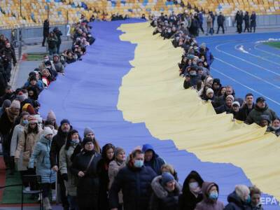 Украинцев, которые считают, что Украина и Россия должны быть независимыми государствами, стало еще больше – опрос КМИС