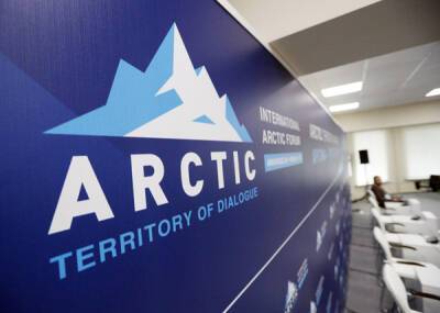 Чиновники Петербурга приписывают себе заслуги бизнеса и федерального центра в развитии Арктики