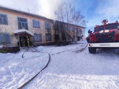 В Карталинском районе, где летом бушевали пожары, сгорел двухэтажный дом. Погибла женщина