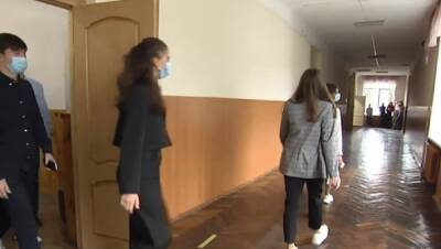 Скандал разгорелся в школе под Киевом: мама обвинила учительницу в травле сына