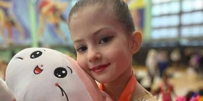 Ученица пушкинского лицея Илушка завоевала золото на соревнованиях по художественной гимнастике