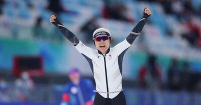 Пекин-2022 | Конькобежный спорт. Победа Такаги и «сердечко» Голиковой на 1000 м
