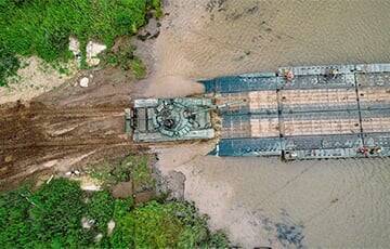 Появилось спутниковое фото понтонного моста в четырех километрах от Украины