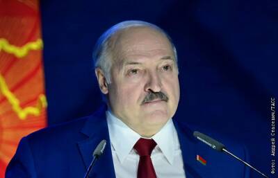Лукашенко пообещал быть "вечным президентом", если Запад продолжит атаки на Белоруссию