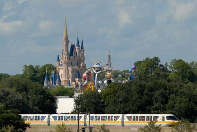 Компания Disney планирует построить жилые районы в США и мира