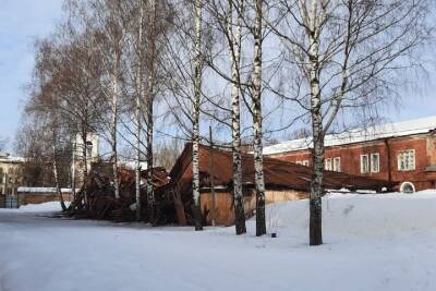 Деревянное здание Военного музея Карельского перешейка обрушилось из-за шторма в Выборге