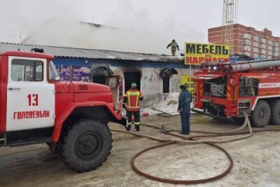 По факту пожара на строительном рынке в Щёкино организовали проверку