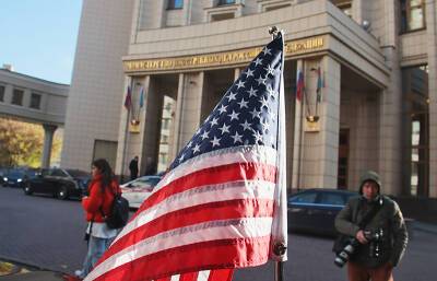 Визит посла США в здание МИД России продлился 15 минут