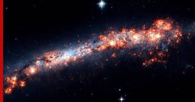 Гигантскую радиогалактику в 3 миллиардах световых лет от Земли обнаружили ученые