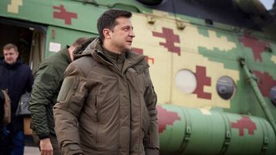 Президент Зеленский посетил передовые позиции украинской армии в Донбассе