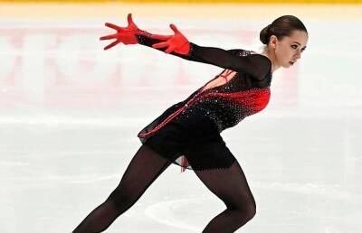 Заняла четвертое место: Камила Валиева заплакала после проката произвольной программы на Олимпиаде