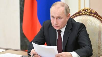 Путин назвал борьбу с бедностью важнейшим вопросом для властей России