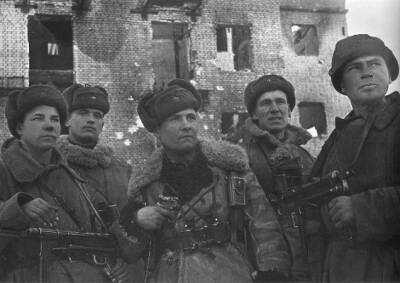 Как красноармейцы общались с немцами в Сталинграде между боями - Русская семерка