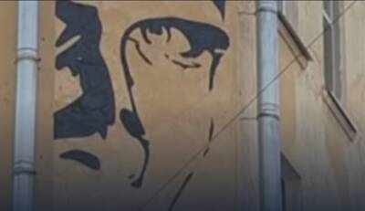 Петербуржцы назвали замену граффити Хармса на светопроекцию «мракобесием»
