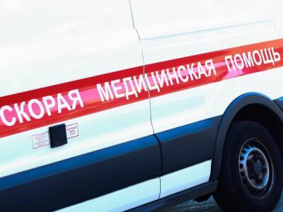 В Санкт-Петербурге обрушилась часть фасада фабрики «Красный треугольник», пострадала женщина