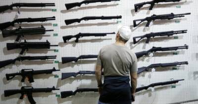 В полиции рассказали, кто из украинцев стал чаще покупать оружие