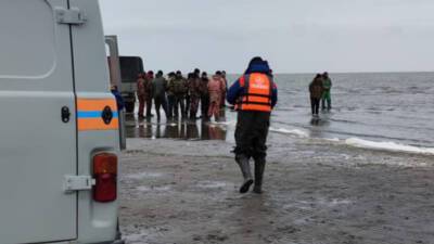 В Дагестане спасатели нашли тело одного из двух пропавших в море мужчин