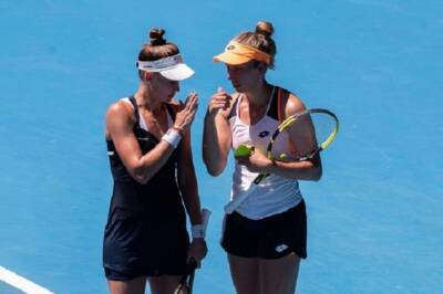 Кудерметова и Мертенс вышли в полуфинал парного турнира в Дубае