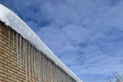 Пензенцев предупредили о сходе снега с крыш