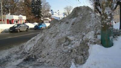 На ул. Циолковского водители не видят пешеходов из-за сугробов - penzainform.ru - Россия