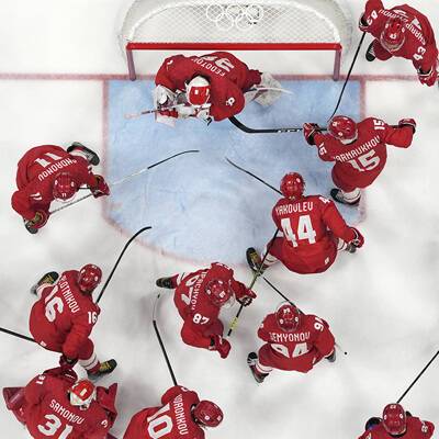 Российские хоккеисты сегодня сыграют в 1/2-финальном матче со сборной Швеции