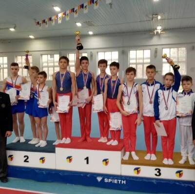 Юные астраханские гимнасты завоевали россыпь медалей на чемпионате ЮФО