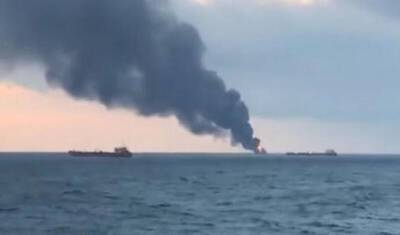 Почти 300 человек эвакуировали с горящего лайнера у берегов Греции