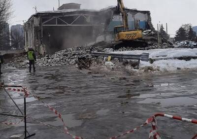 Очевидец сообщил, что рядом с «Барсом на Есенина» начали готовить площадку для стройки - ya62.ru - Застройка